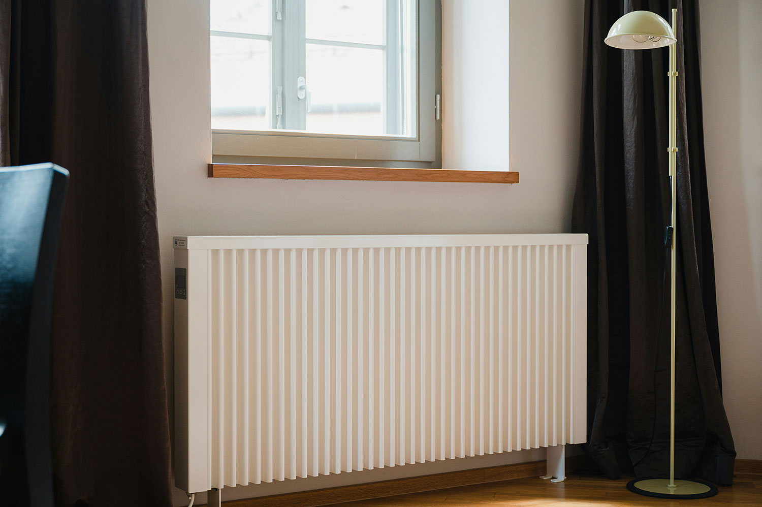 Ask the Experts How to Paint Behind a Radiator